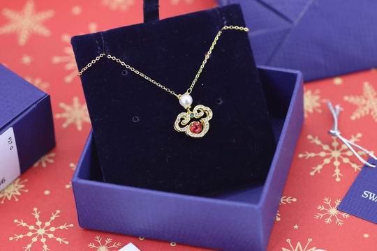 Swarovski Necklace 01lyh17